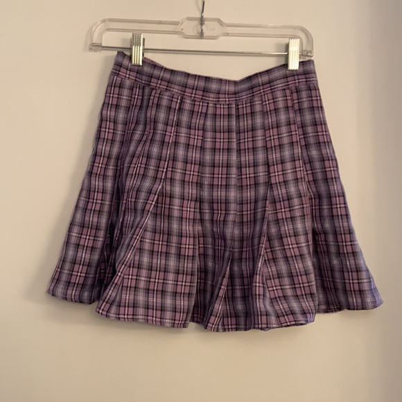“Better be” purple plaid mini pleated skirt size M - Picture 2 of 4